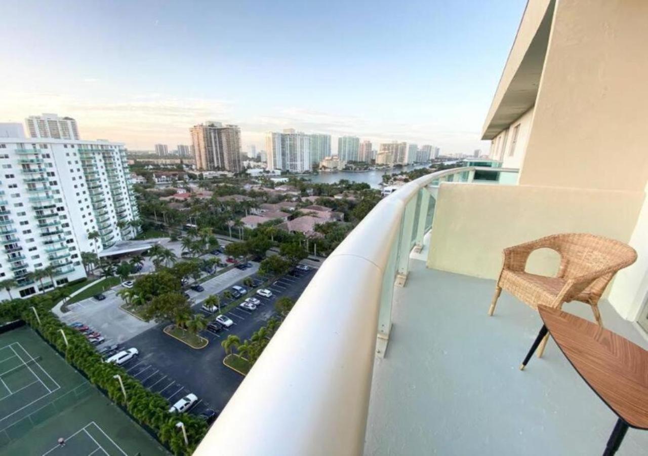 Zen Vacation Rentals Modern Penthouse Across Ocean Miami Beach Exterior photo